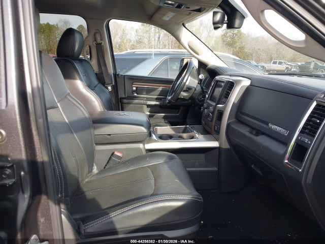 44256382 :رقم المزاد ، 3C6UR5FJ9JG329269 vin ، 2018 Ram 2500 Laramie  4x4 6'4 Box مزاد بيع