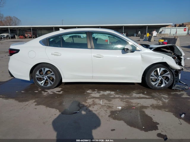Продаж на аукціоні авто 2022 Subaru Legacy Premium, vin: 4S3BWAC66N3004525, номер лоту: 44256412