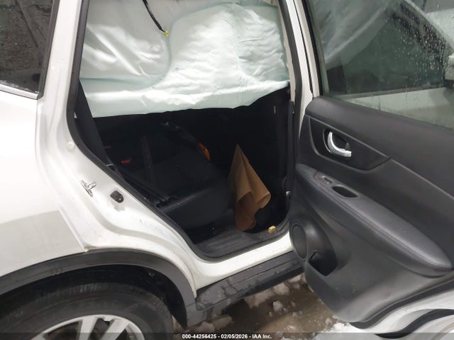 Nissan ROGUE SV 2018 KNMAT2MT6JP525875 Image 8