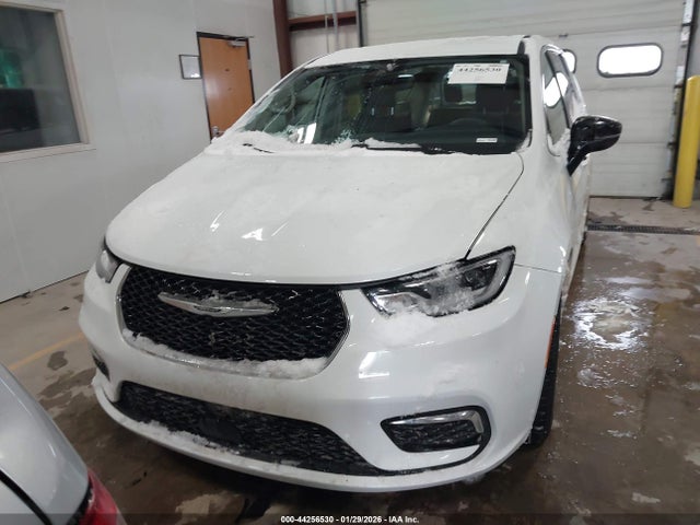 Продаж на аукціоні авто 2024 Chrysler Pacifica Touring L, vin: 2C4RC1BG1RR110055, номер лоту: 44256530