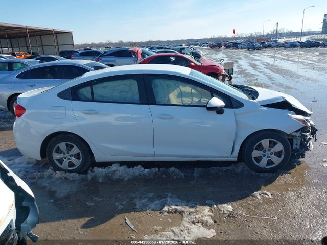 44256558 :رقم المزاد ، 1G1BC5SM0G7244965 vin ، 2016 Chevrolet Cruze Ls Auto مزاد بيع