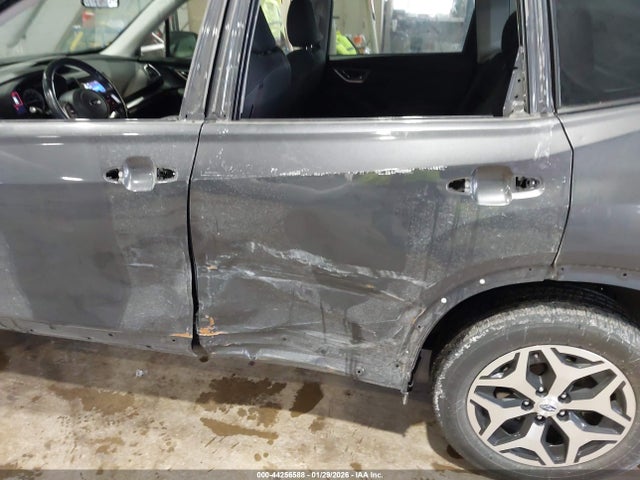 JF2SKAFC4MH581554 Subaru Forester Premium