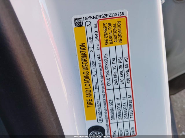 2023 CADILLAC XT5 1GYKNDRS2PZ118766 Photo 8