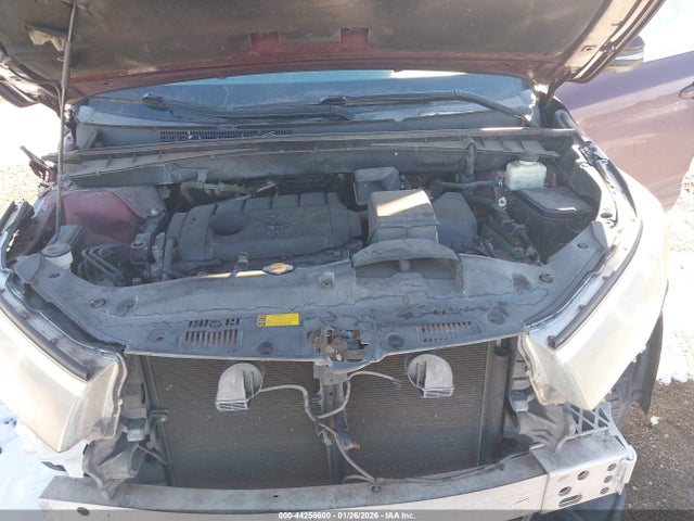 5TDZARFH2FS015952 Toyota Highlander Le