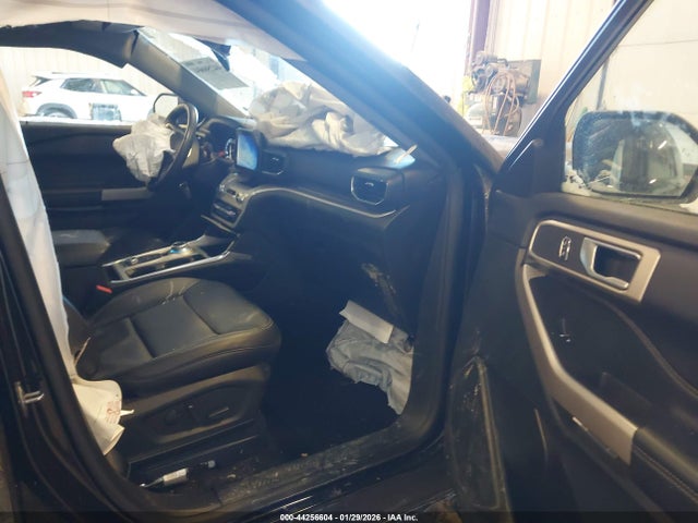 2023 FORD EXPLORER 1FMSK8DH5PGB31715 Photo 4