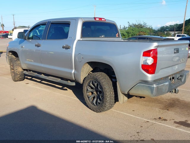 5TFDW5F15HX589790 Toyota Tundra Sr5 5.7l V8