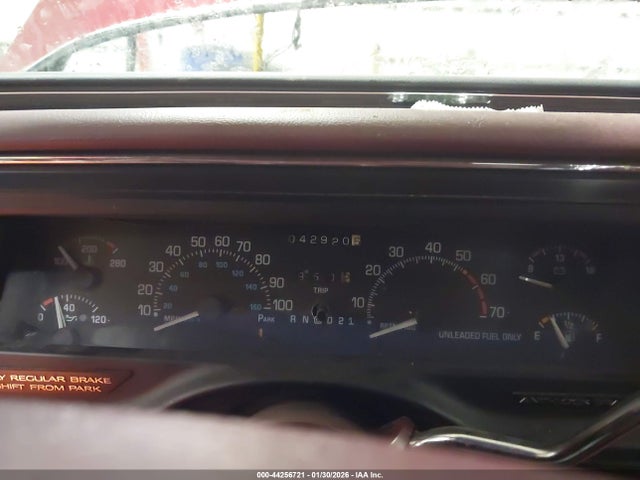 Продажа на аукционе авто 1992 Buick Park Avenue, vin: 1G4CW53L6N1629290, номер лота: 44256721