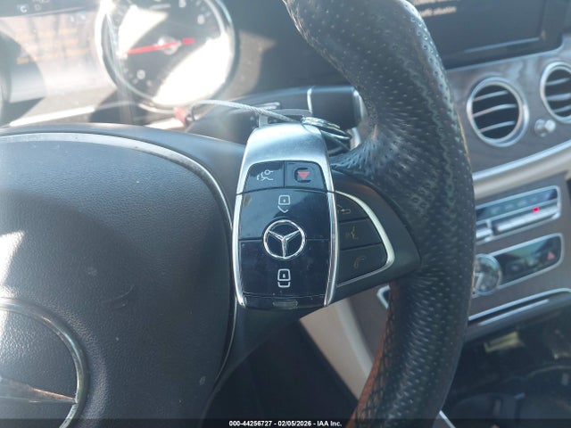 WDDZF4JBXJA306427 Mercedes-Benz E 300