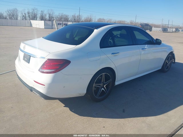 WDDZF4JBXJA306427 Mercedes-Benz E 300