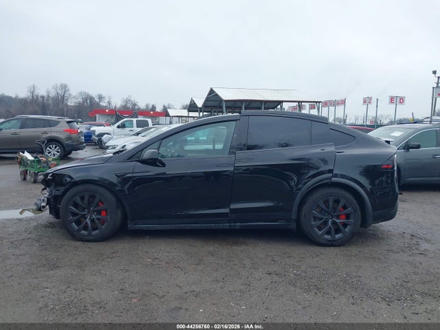 Продажа на аукционе авто 2023 Tesla Model X Plaid Tri Motor All-wheel Drive, vin: 7SAXCBE62PF429850, номер лота: 44256760