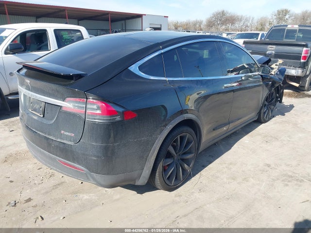 2018 TESLA MODEL X 5YJXCAE44JF081112 Photo 3