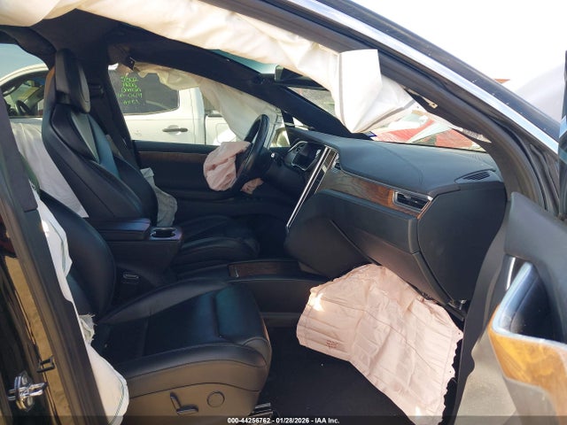 2018 TESLA MODEL X 5YJXCAE44JF081112 Photo 4