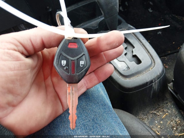 2015 MITSUBISHI MIRAGE ML32A3HJ1FH033946 Photo 10
