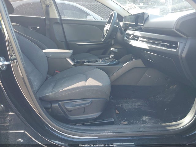 KIA K4 Lxs 2025 3KPFT4DE2SE009842 Image 5
