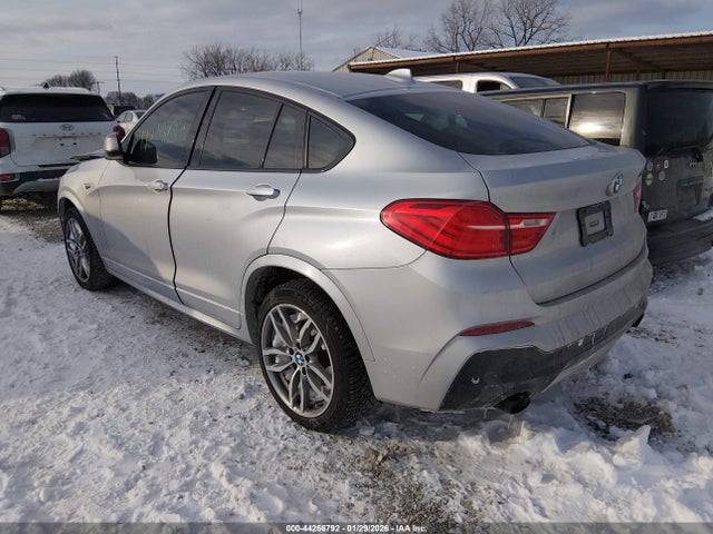 2018 BMW X4 5UXXW7C55J0W64002 Photo 2