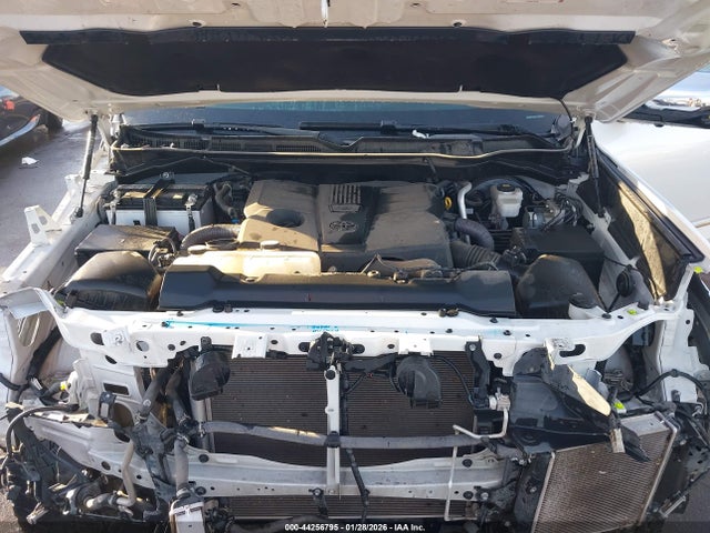 5TFMA5DB5NX011100 Toyota Tundra 1794 Edition