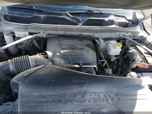 3C6UR5CJ5NG322474 RAM 2500 Tradesman 4x4 6&#039;4 Box