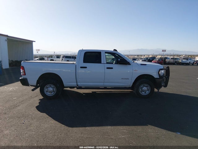 3C6UR5CJ5NG322474 RAM 2500 Tradesman 4x4 6&#039;4 Box