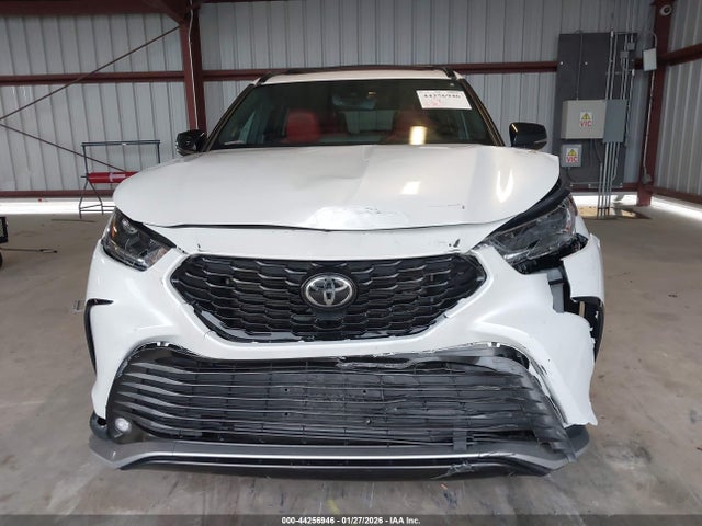 5TDKDRBH8RS548343 Toyota Highlander Xse