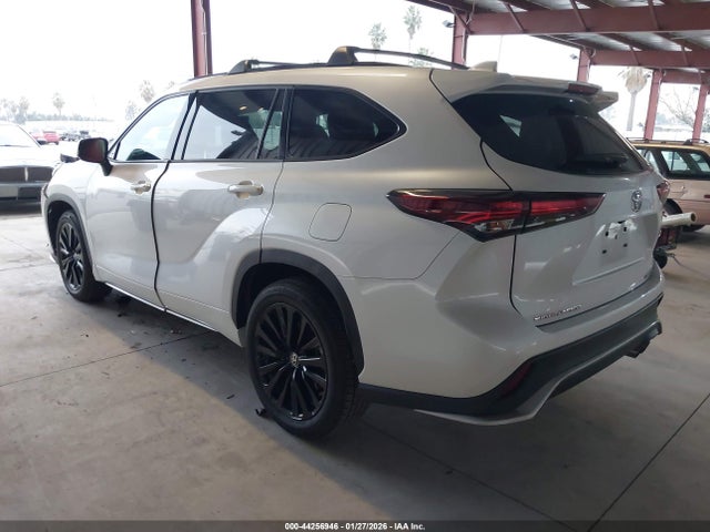 5TDKDRBH8RS548343 Toyota Highlander Xse