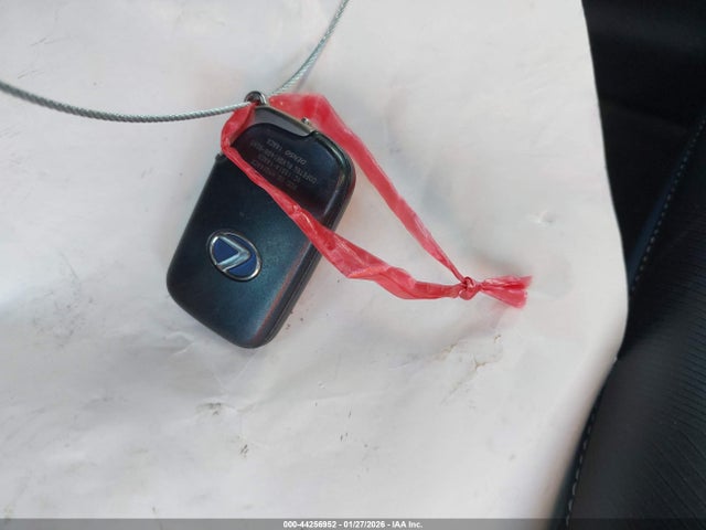 Lexus CT 200H 2014 JTHKD5BH3E2192876 Image 11