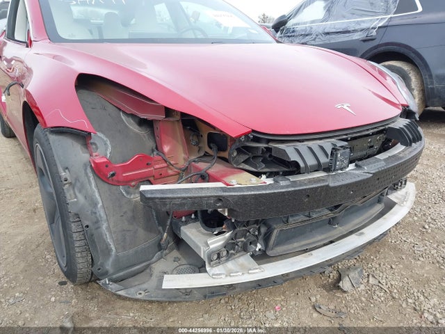 44256996 :رقم المزاد ، 5YJ3E1EA7KF312293 vin ، 2019 Tesla Model 3 Long Range/mid Range/standard Range/standard Range Plus مزاد بيع