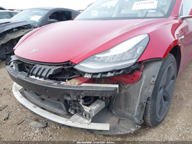 44256996 :رقم المزاد ، 5YJ3E1EA7KF312293 vin ، 2019 Tesla Model 3 Long Range/mid Range/standard Range/standard Range Plus مزاد بيع