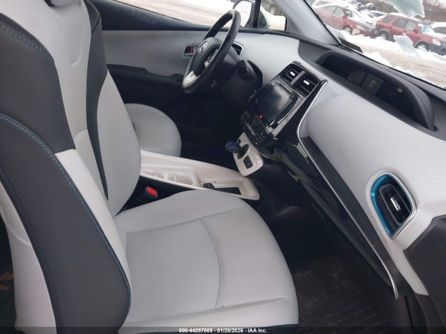 JTDKARFU5H3541785 Toyota Prius Four
