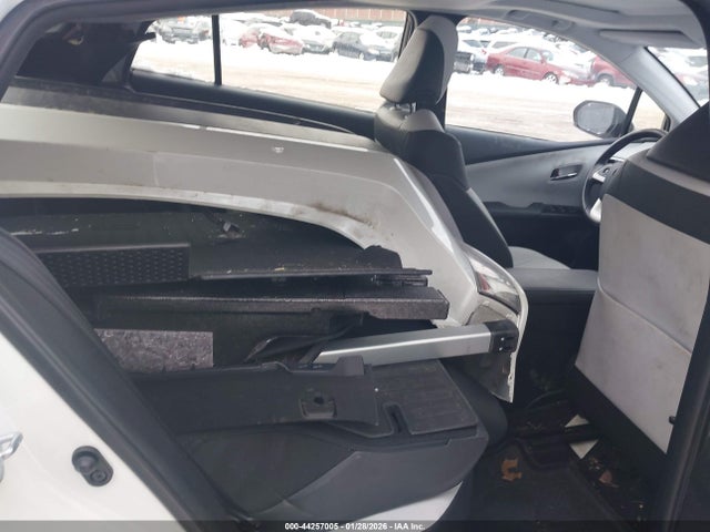 JTDKARFU5H3541785 Toyota Prius Four