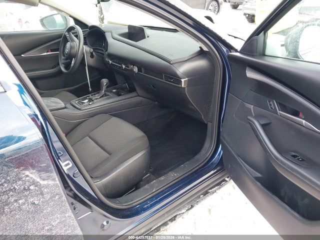44257037 :رقم المزاد ، 3MVDMBAM1PM542295 vin ، 2023 Mazda Cx-30 2.5 S مزاد بيع
