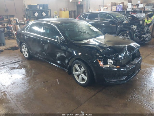 2014 VOLKSWAGEN PASSAT 1VWBS7A33EC060460