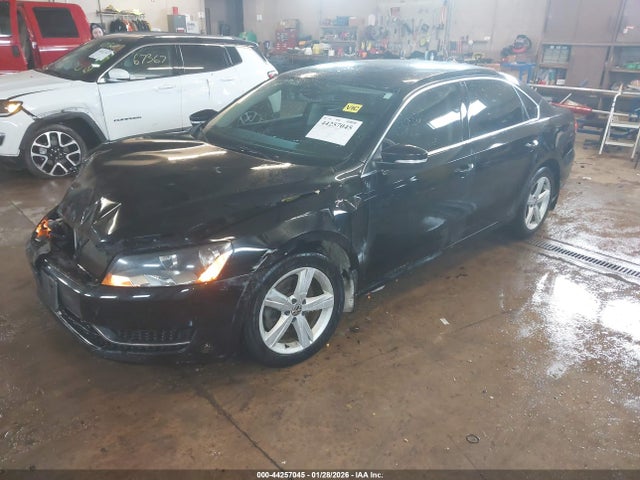 2014 VOLKSWAGEN PASSAT 1VWBS7A33EC060460 Photo 1