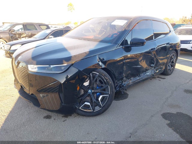 2025 BMW IX WB533CF03SCS28505 Photo 1