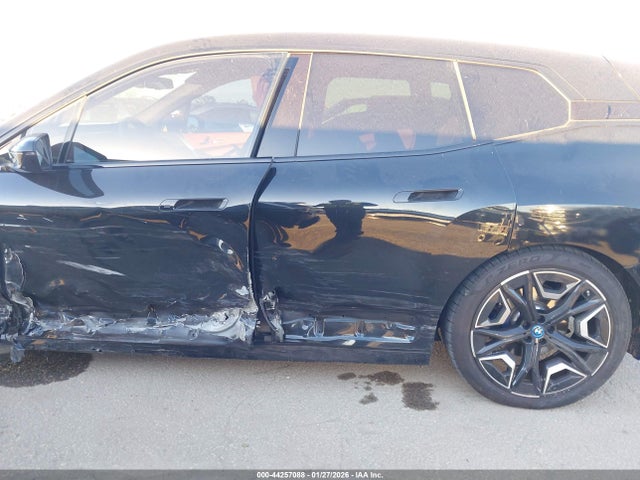 2025 BMW IX WB533CF03SCS28505 Photo 5