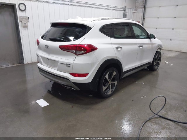 KM8J3CA25HU305605 Hyundai Tucson Limited
