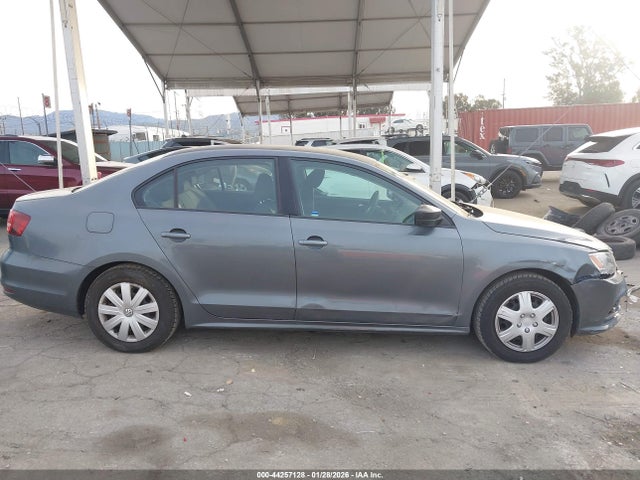 3VW267AJ9GM277077 Volkswagen Jetta 1.4t S