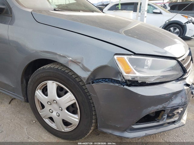 3VW267AJ9GM277077 Volkswagen Jetta 1.4t S
