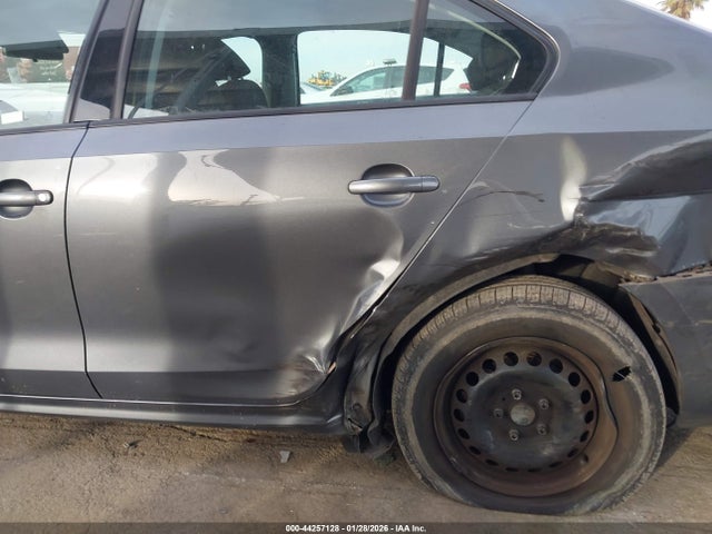 3VW267AJ9GM277077 Volkswagen Jetta 1.4t S