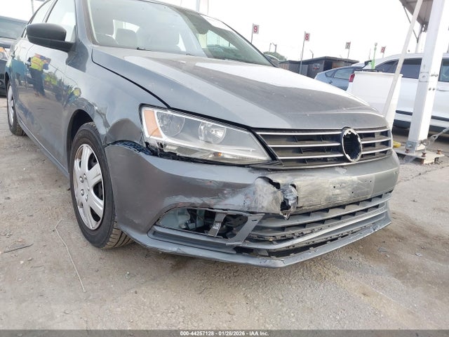 3VW267AJ9GM277077 Volkswagen Jetta 1.4t S