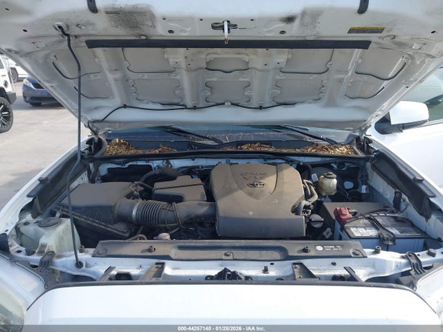 3TMAZ5CN6JM057591 Toyota Tacoma Sr5 V6