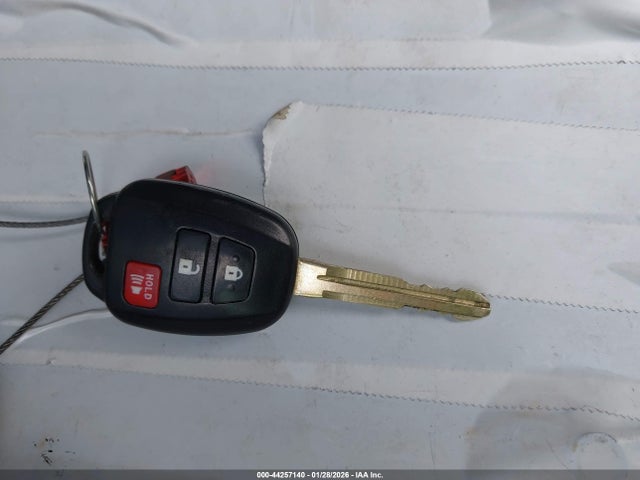 3TMAZ5CN6JM057591 Toyota Tacoma Sr5 V6
