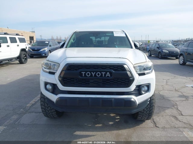 3TMAZ5CN6JM057591 Toyota Tacoma Sr5 V6