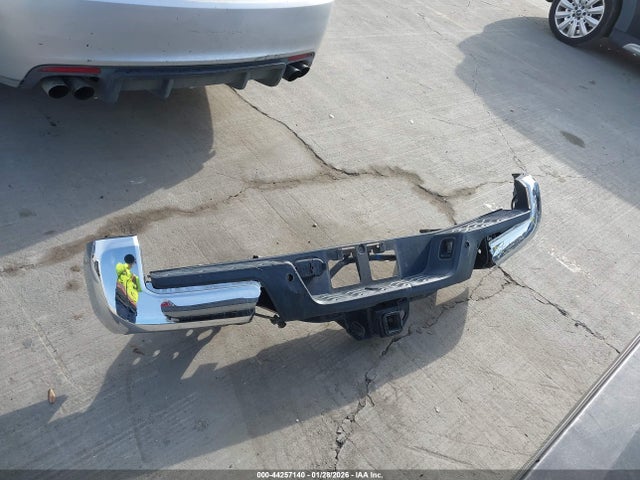 3TMAZ5CN6JM057591 Toyota Tacoma Sr5 V6
