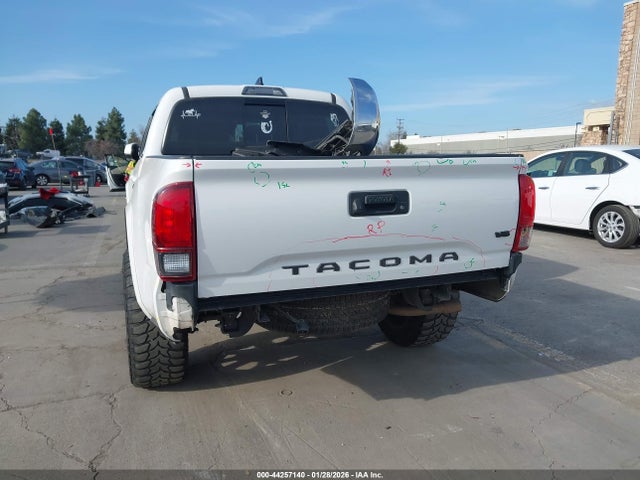3TMAZ5CN6JM057591 Toyota Tacoma Sr5 V6