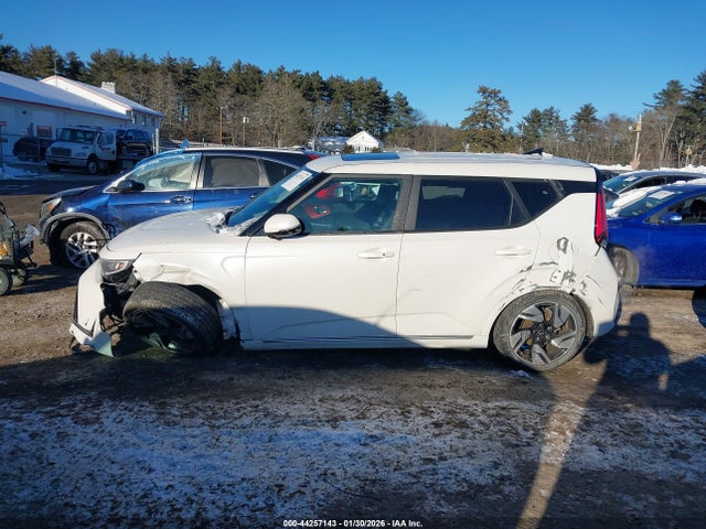 KNDJ53AU0R7905481 KIA Soul Gt-line