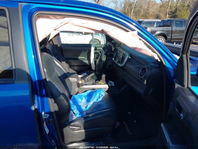 3TMGZ5AN5JM182109 Toyota Tacoma Limited