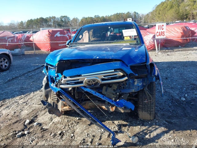 3TMGZ5AN5JM182109 Toyota Tacoma Limited