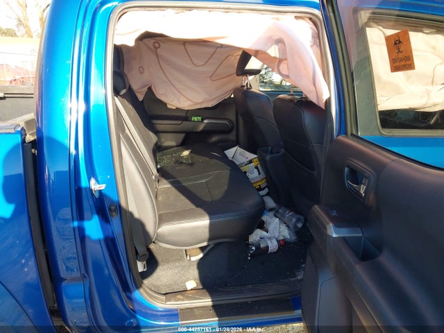 3TMGZ5AN5JM182109 Toyota Tacoma Limited