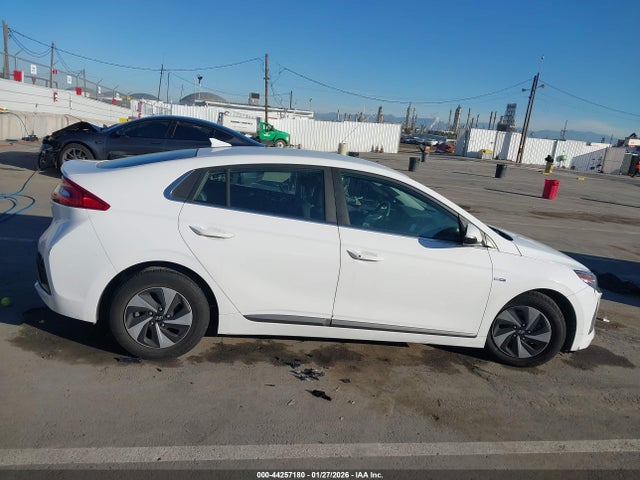 KMHC75LC7HU034321 Hyundai Ioniq Hybrid Sel