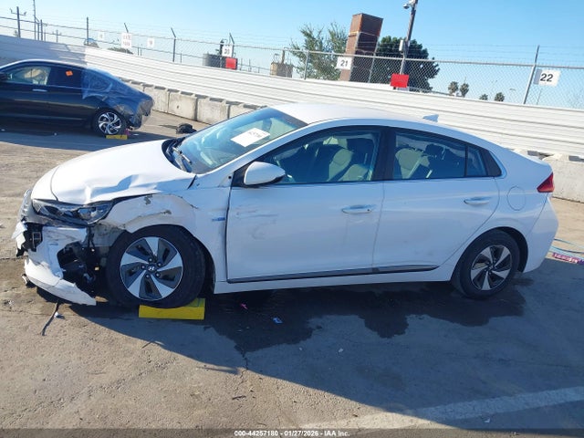 KMHC75LC7HU034321 Hyundai Ioniq Hybrid Sel